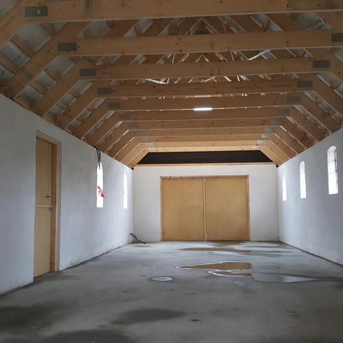 Arkitekttegnet tilbygning i Nykøbing Sjælland med store vinduespartier