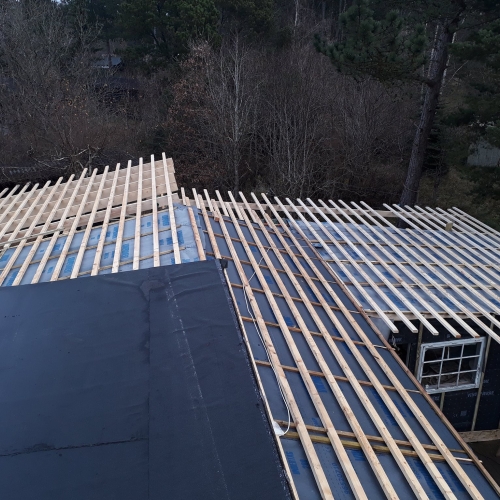 Sommerhuse i Rørvig og Nykøbing Sjælland efter komplet tagrenovering med nyt tagpap